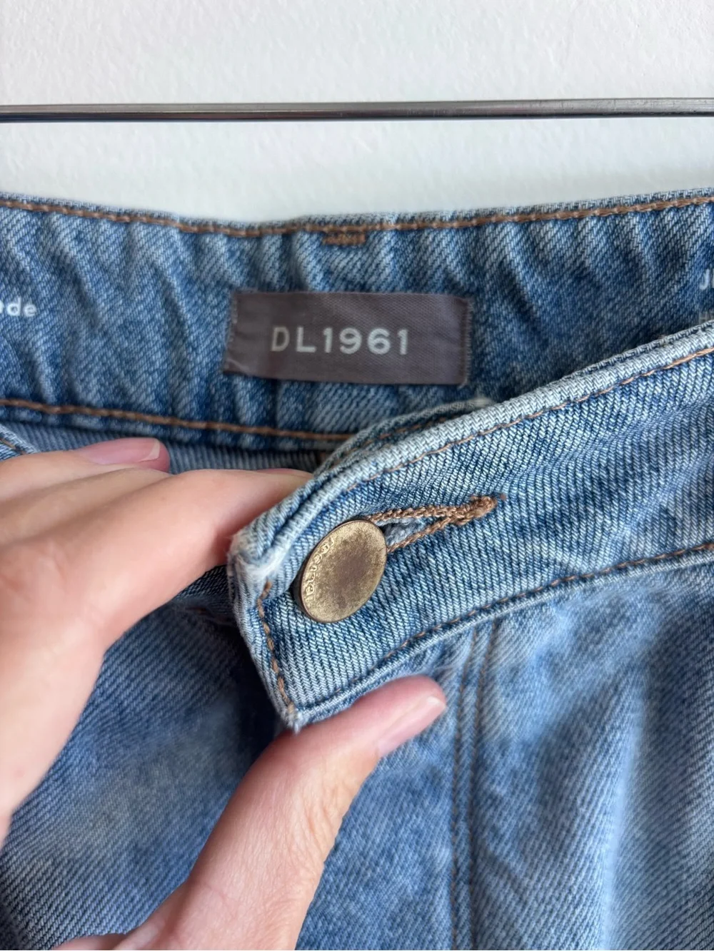 DL1961 Jerry High Rise Vintage Straight Denim Jeans tuxedo stripe button fly 28